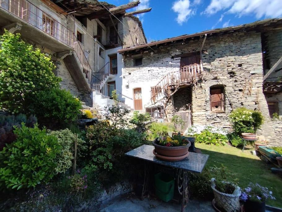 Hameau Gubioche, Casa Vacanze Chambave ภายนอก รูปภาพ