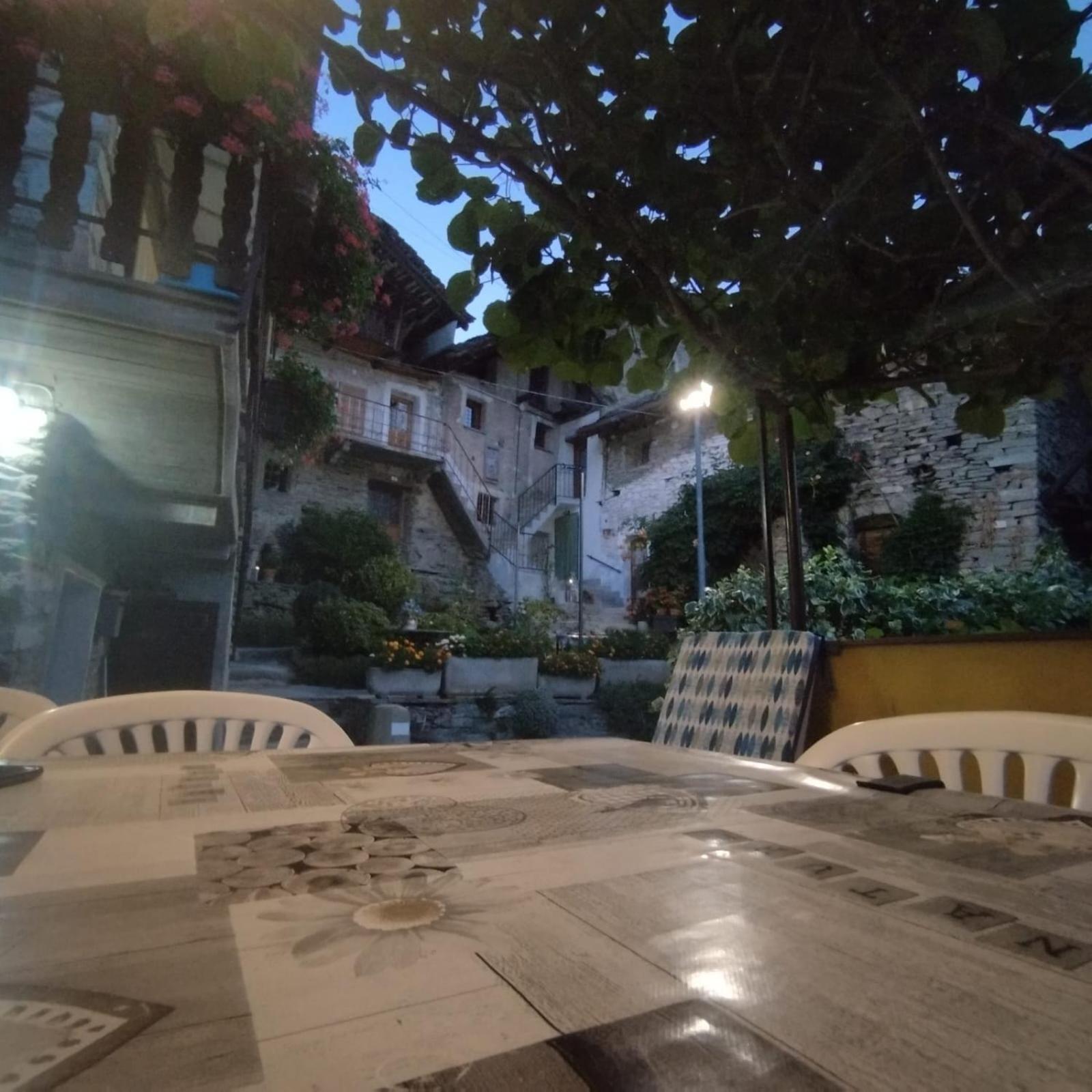Hameau Gubioche, Casa Vacanze Chambave ภายนอก รูปภาพ